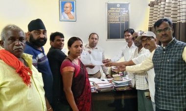 अवैध शराब की बिक्री पर  रोक लगाने अभनपुर एसडीएम को सौंपा ज्ञापन।