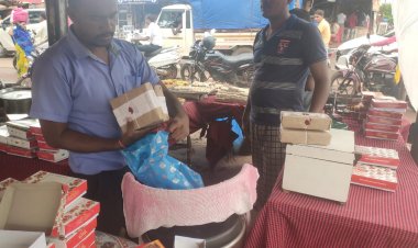 अभनपुर के  दुकानों में बिक रही मिठाइयों की हुई जांच।