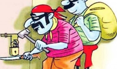 झांकी स्कूल में अज्ञात चोरो ने  ताले  तोड़कर चुराया सामान