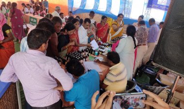नायकबांधा के आयुष स्वास्थ्य मेले में सैकड़ों लोगों को बांटी गई निशुल्क दवाईयां