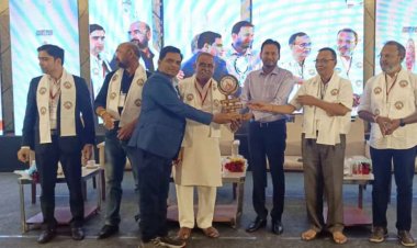 छत्तीसगढ़िया वाणिज्य एवं व्यापार महासंघ ने ईश्वर पटेल को उत्कृष्ट  व्यापारी सम्मान से  किया सम्मानित।