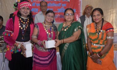 नवोदित युवा कवि सम्मेलन एवं सम्मान समारोह का आयोजन हुआ संपन्न