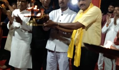 पिपरौद में गंगा आरती का आयोजन किया गया।