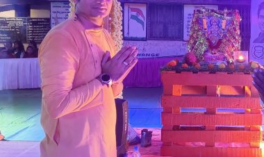 अभनपुर के रास गरबा नाइट कार्यक्रम में शामिल हुए चिन्मय दावड़ा।