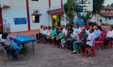 दीपावली पर्व को लेकर अभनपुर थाना में  शांति समिति की बैठक संपन्न।