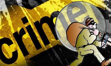 मानिकचौरी के आंगनबाड़ी में हुई राशन की चोरी।