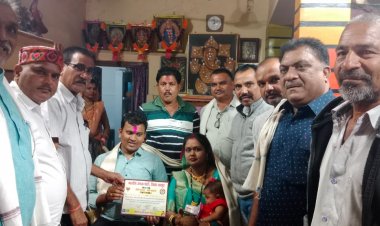 परसदा में बेटी बचाओ बेटी पढ़ाओ के पदाधिकारियों ने किया कन्या पूजन