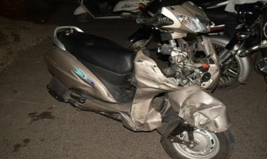 राखी खार के पास पेड़ से टकराई एक्टिवा,एक व्यक्ति की मौत