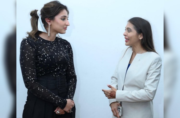 गायिका ध्वनि भानुशाली ने दिखाई विश्वविद्यालय में फिर से आने की उत्सुकता, डायरेक्टर जनरल चार्मी दावड़ा मैम से हुई विशेष बातचीत..