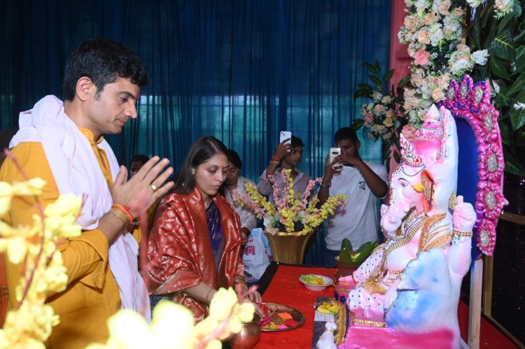 "श्री दावड़ा यूनिवर्सिटी में ‘ज्ञान विनायक महोत्सव’ की भव्य शुरुआत, गणेश स्थापना और वंदना नृत्य से गूंजा परिसर"